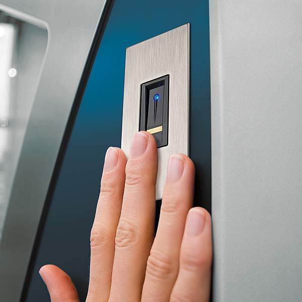 Front Door Security » Locks & Security Systems with Camera & Fingerprint Scan Neuffer